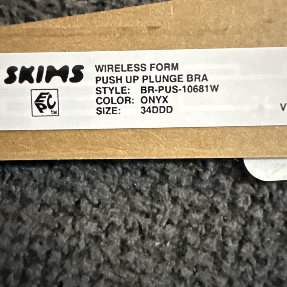 Skims Wireless Form Plunge Push Up Bra Onyx Black 34DDD BR-PUS-10681W - Picture 5 of 5